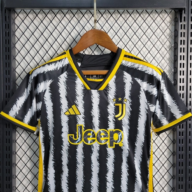 Kit Infantil Juventus Home 23/24