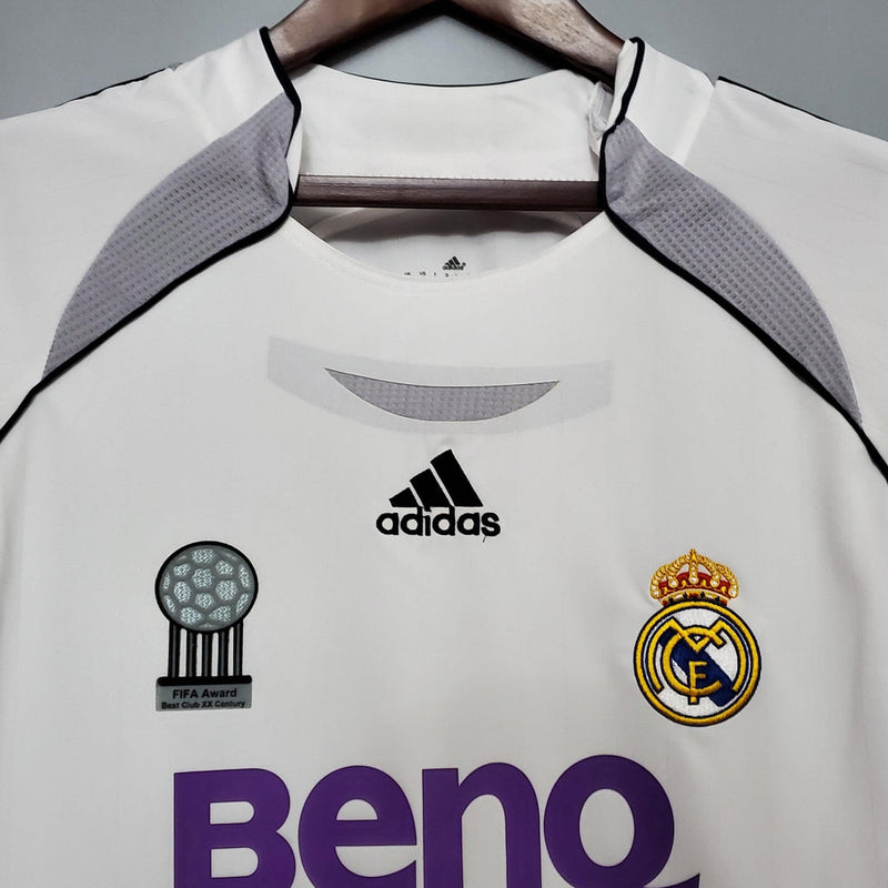 Camisa Retrô do Real Madrid 2006/07 Home