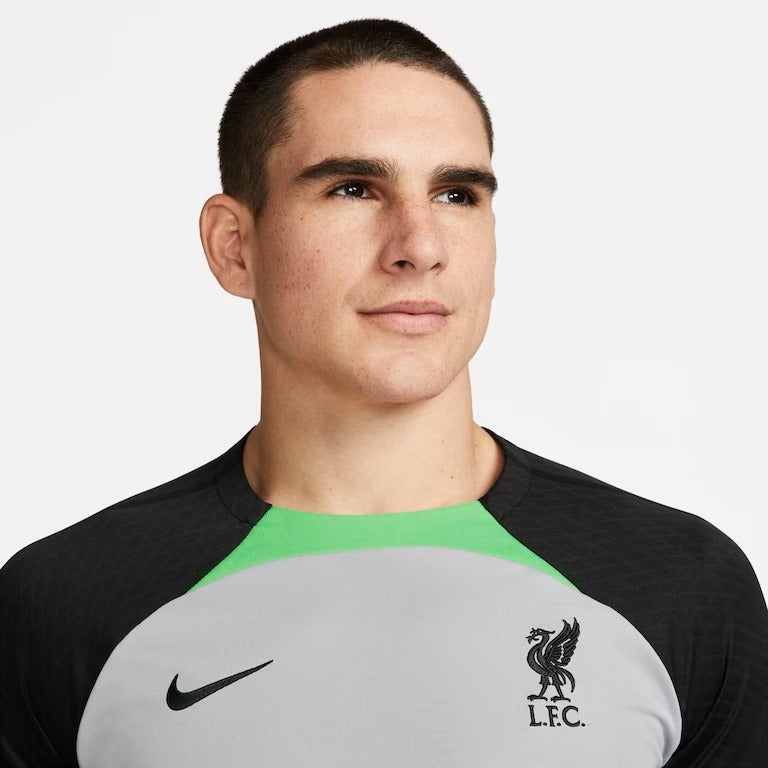 Camisa do Liverpool de Treino Torcedor Masculina - Cinza e Verde