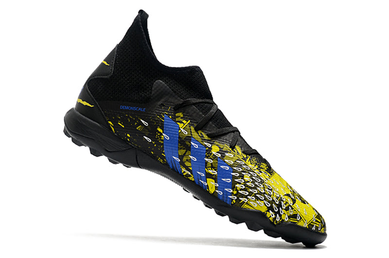 Chuteira Adidas Marvel Predator Freak.3 TF Society