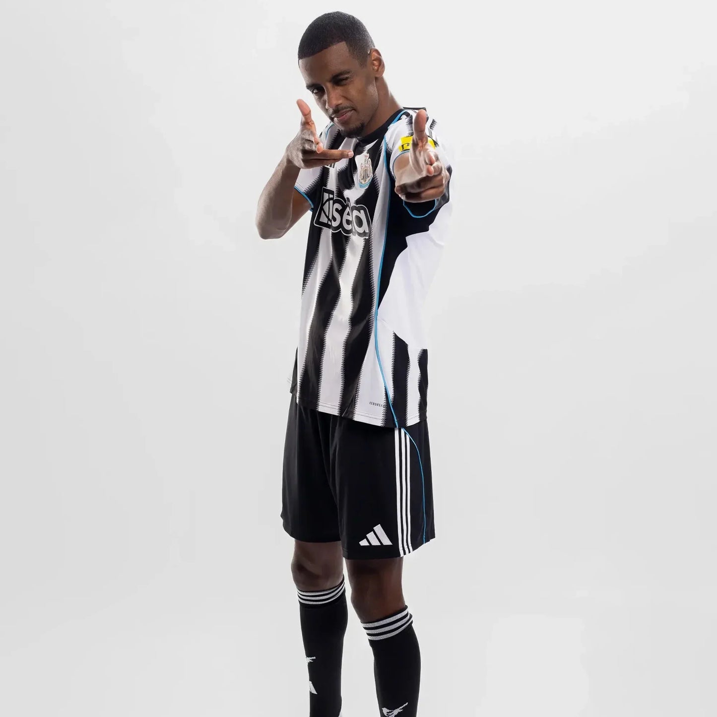 Camisa adidas Newcastle 2025/26 I
