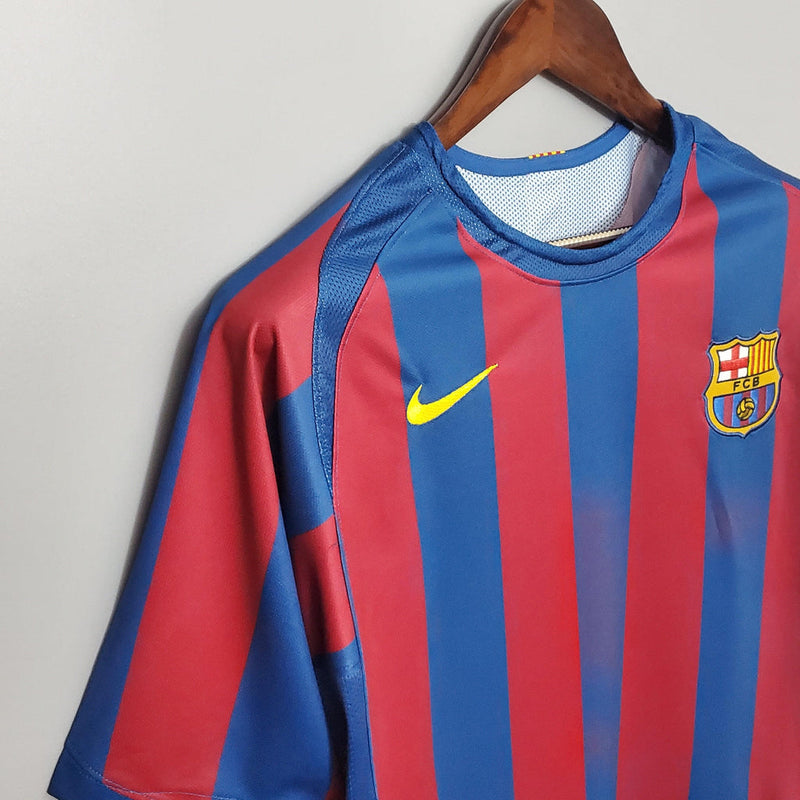 Camisa Retrô do Barcelona 2006/07 Home