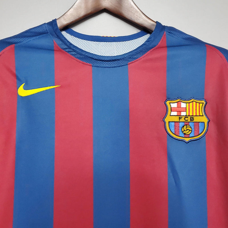 Camisa Retrô do Barcelona 2006/07 Home