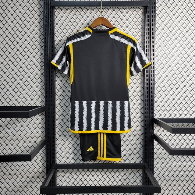 Kit Infantil Juventus Home 23/24