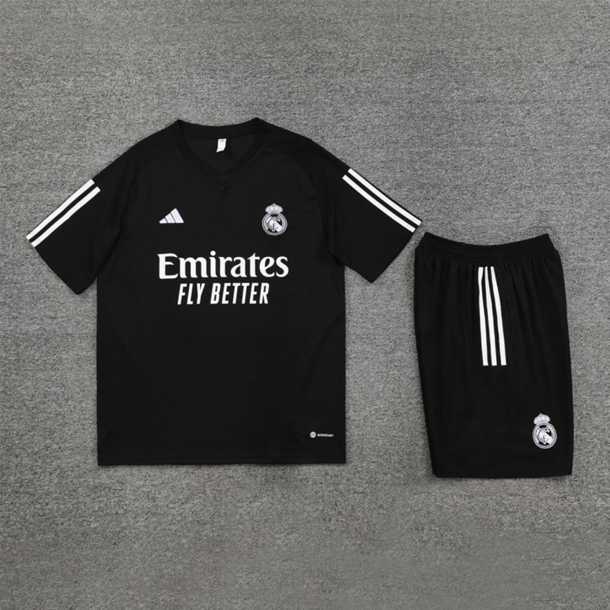 Conjunto Real Madrid Treino Camisa e Short Todo Preto 2023/24