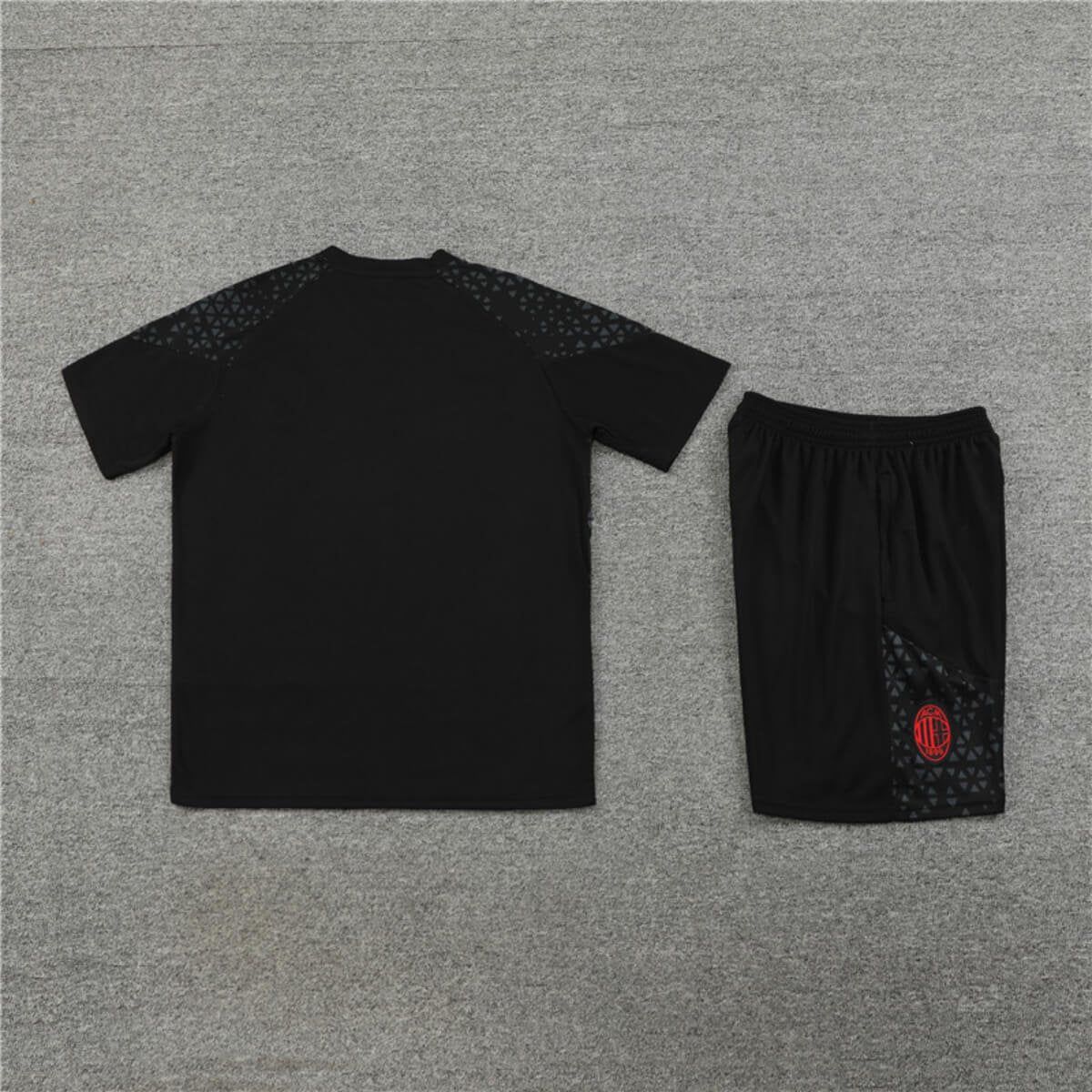 Conjunto Ac Milan Treino Camisa e Short Preta 2023/24