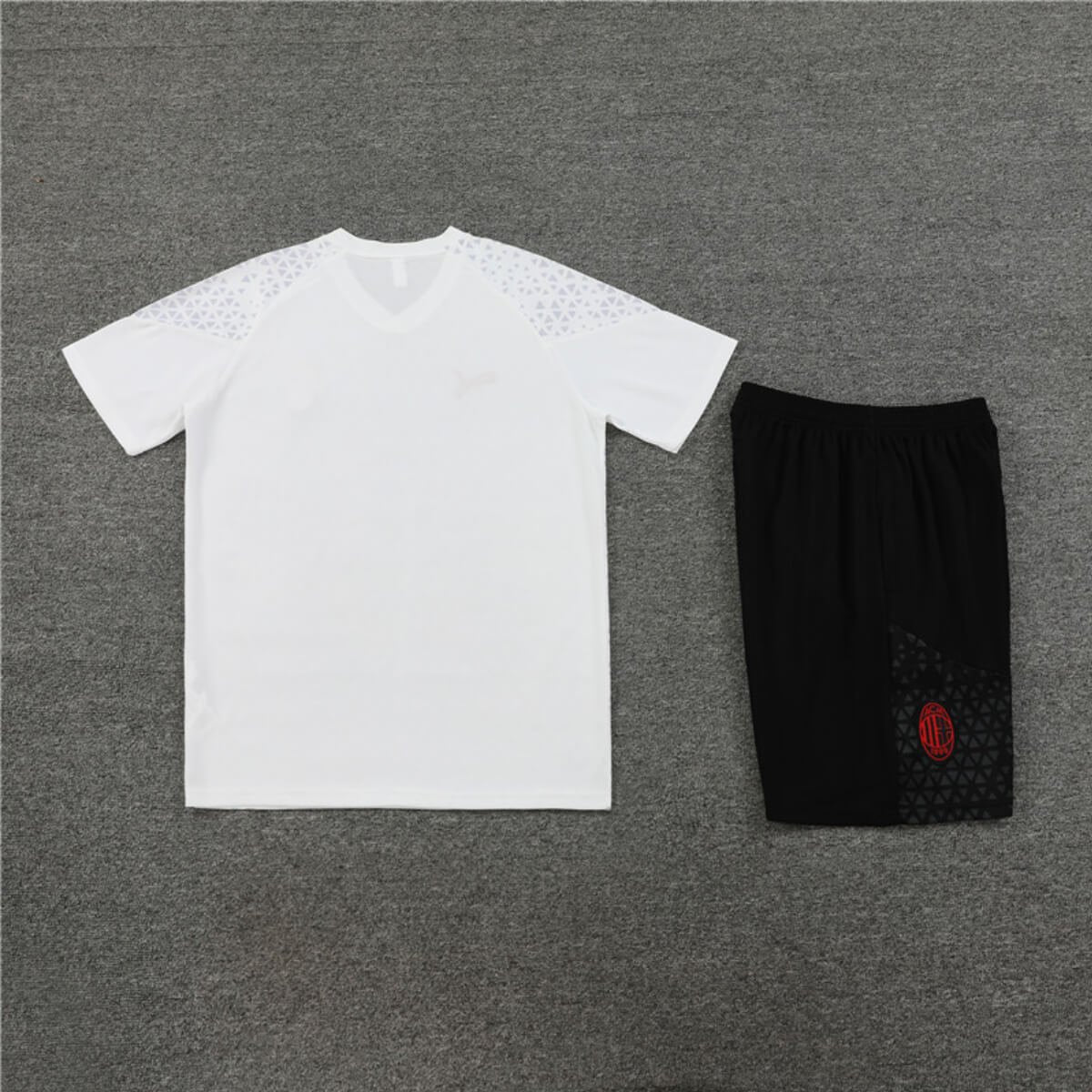 Conjunto Ac Milan Treino Camisa e Short Branca 2023/24