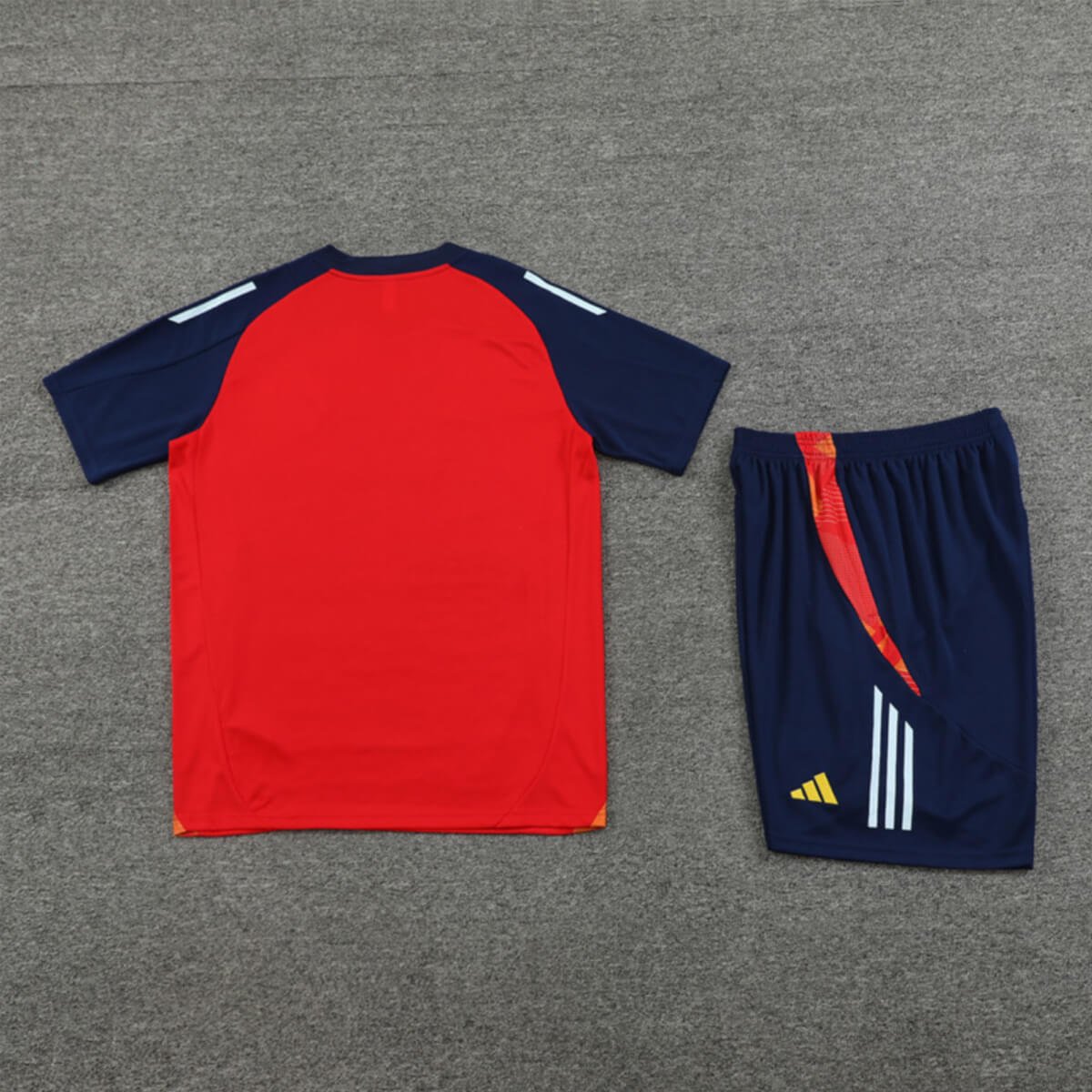 Kit Short e Camisa Espanha Treino Vermelho 2024/25