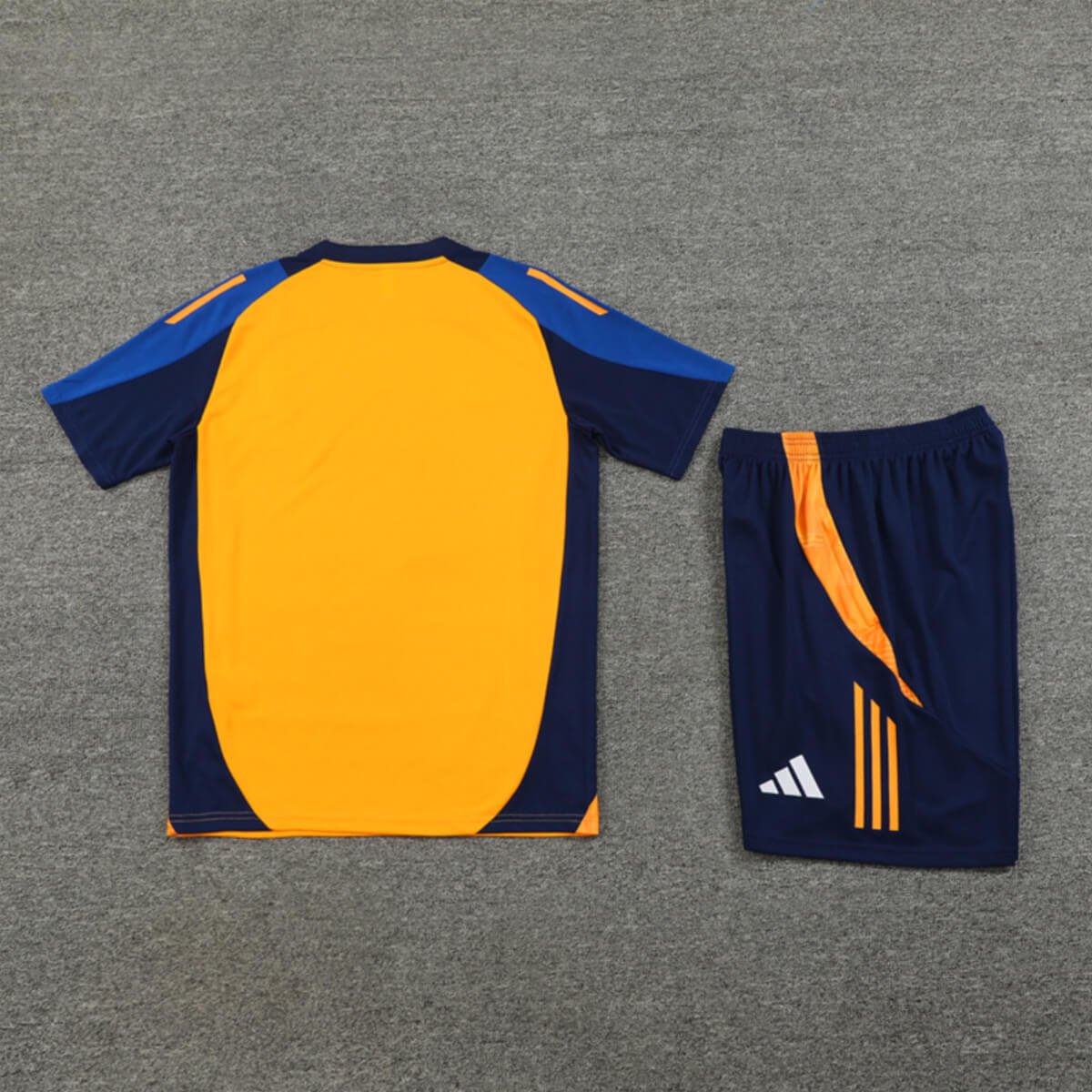 Kit Short e Camisa Juventus Treino Laranja 2024/25