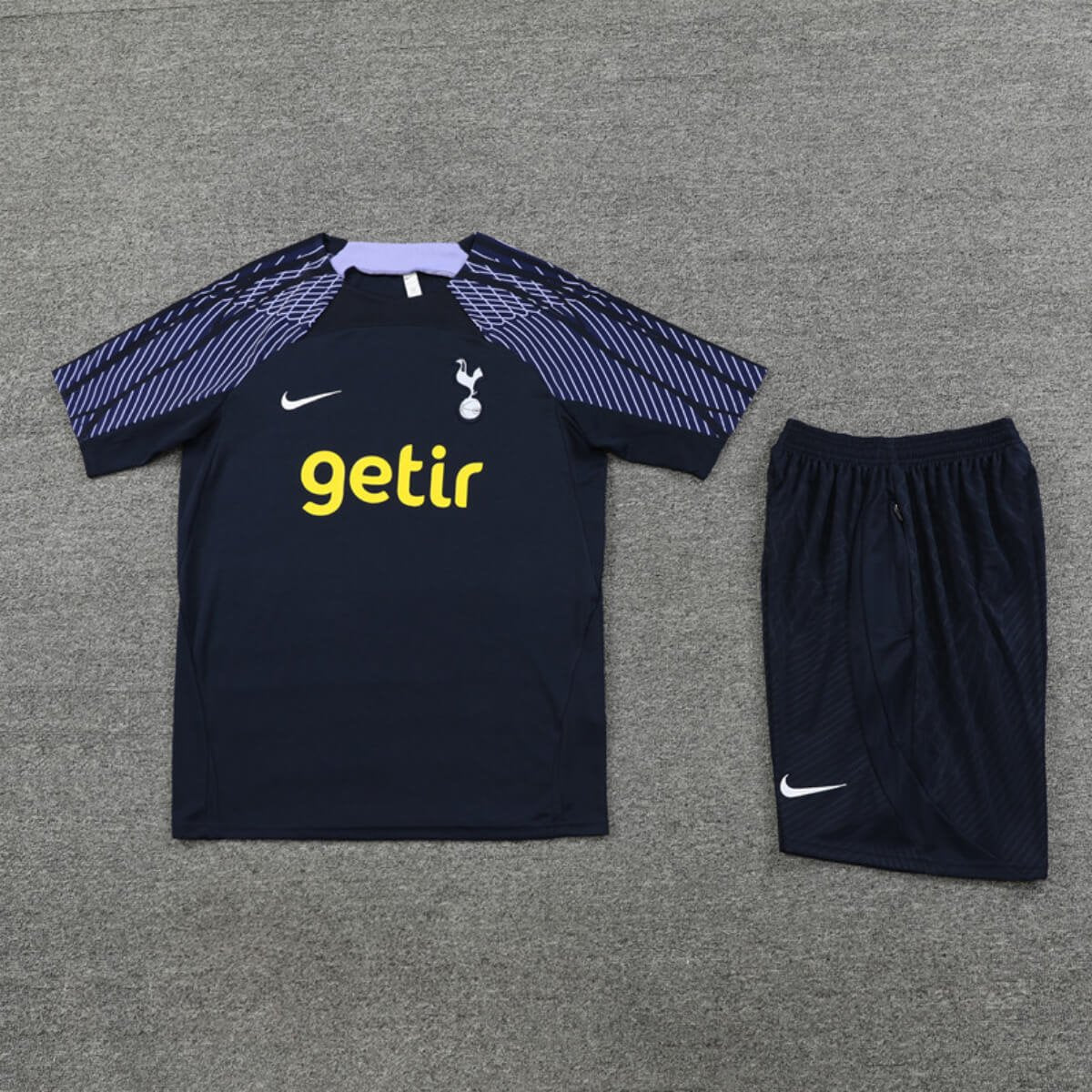 Kit Short e Camisa Tottenham Treino Azul Escuro 2023/24