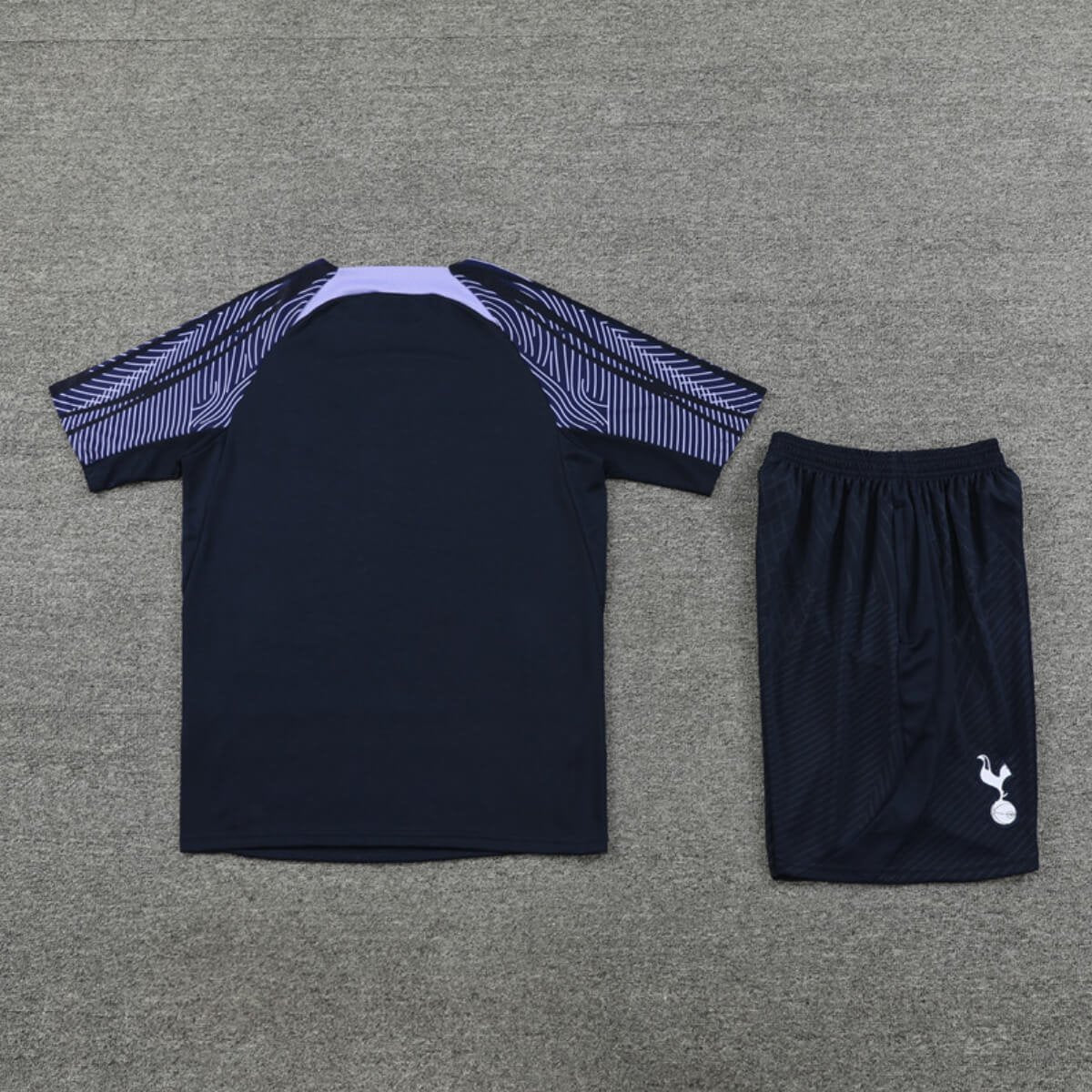 Kit Short e Camisa Tottenham Treino Azul Escuro 2023/24
