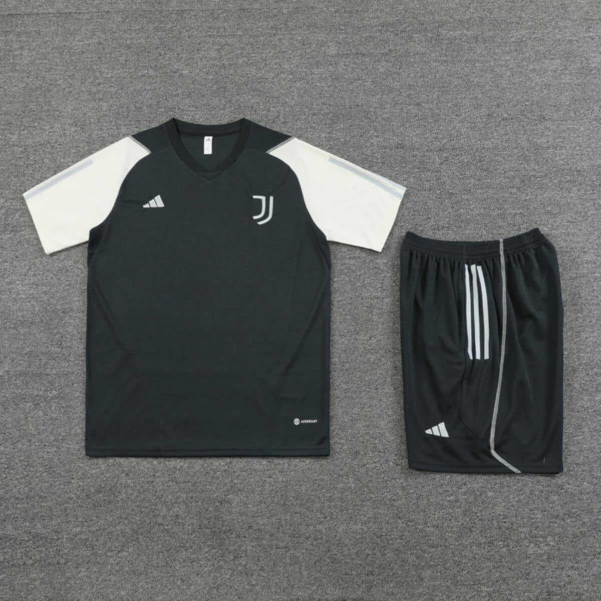 Kit Short e Camisa Juventus Treino Preto 2023/24