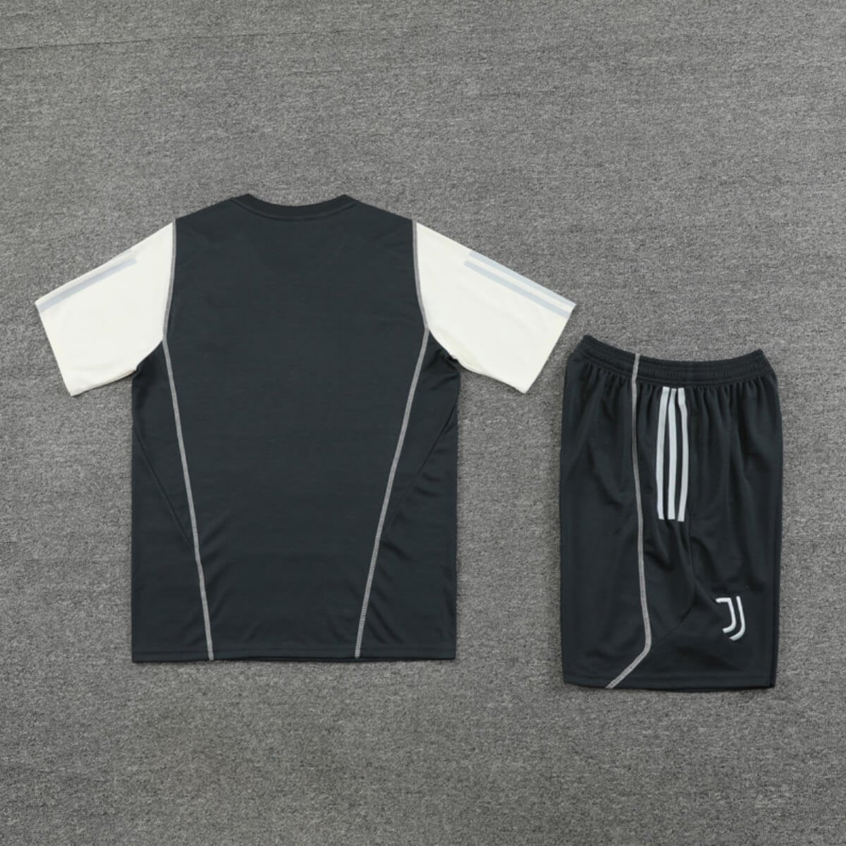 Kit Short e Camisa Juventus Treino Preto 2023/24