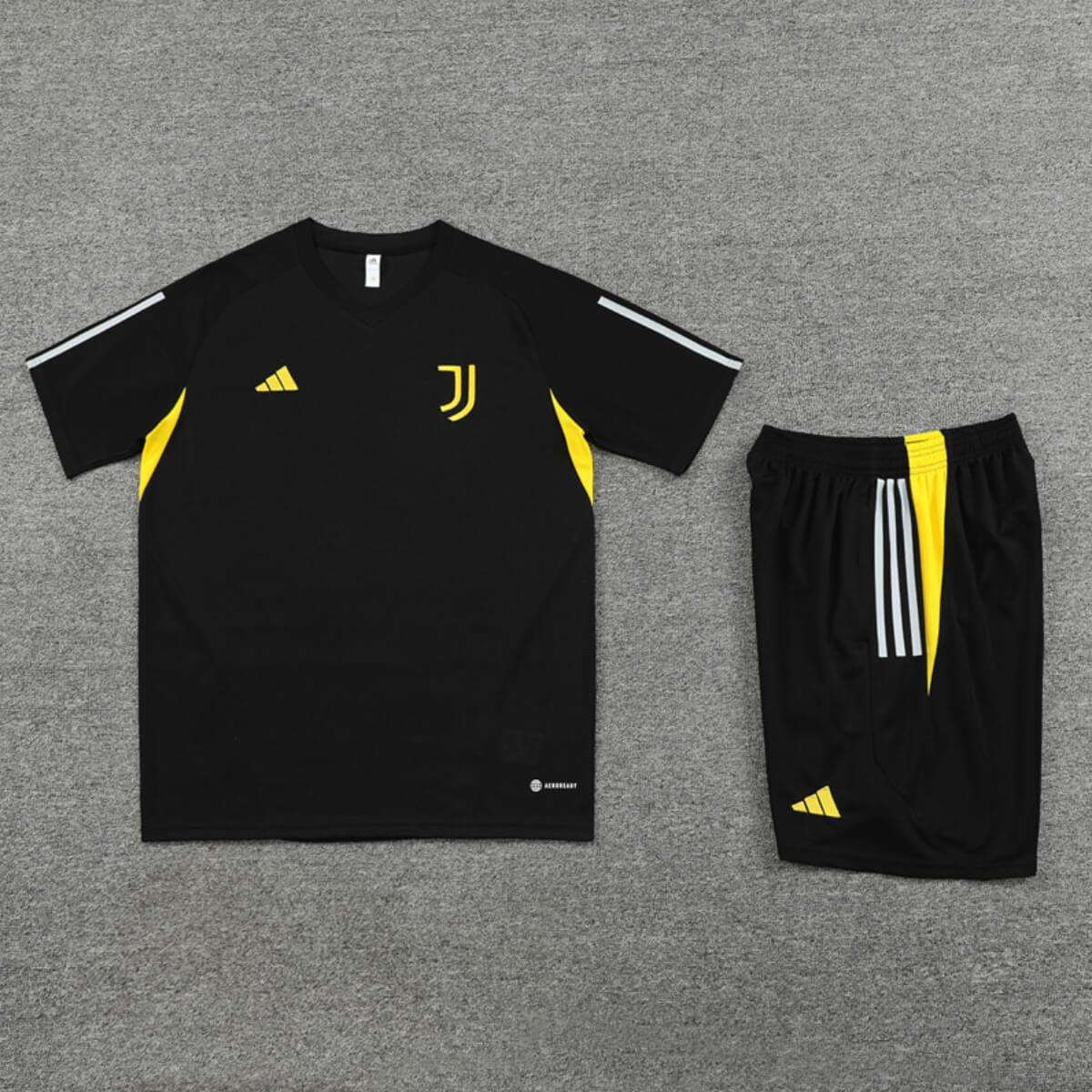 Kit Short e Camisa Preto Juventus Treino 2023/24