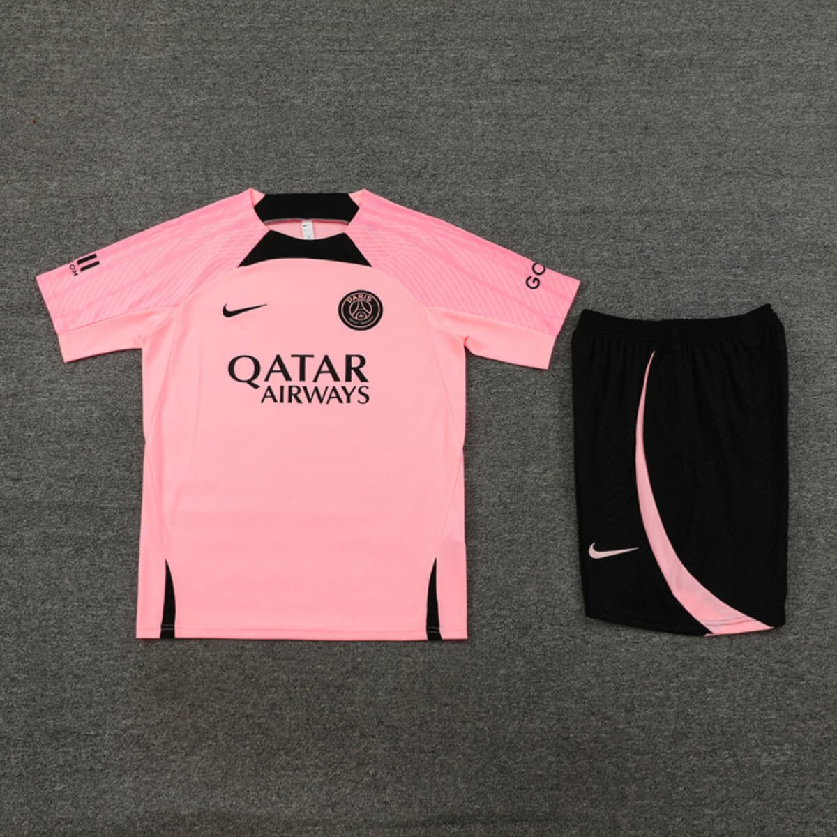 Conjunto PSG Treino Camisa e Short Rosa 2023/24