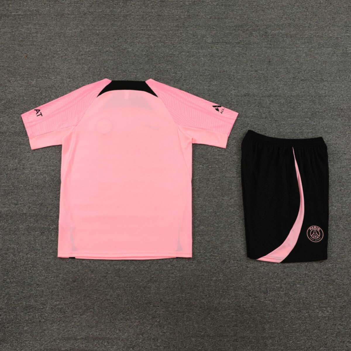 Conjunto PSG Treino Camisa e Short Rosa 2023/24