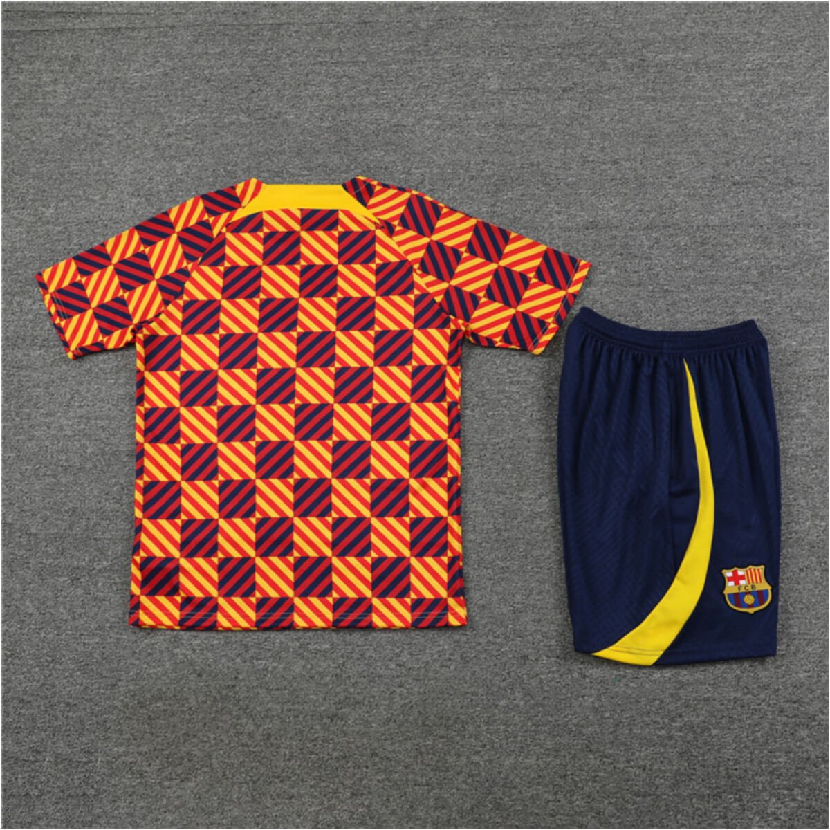 Conjunto Barcelona Treino Camisa e Short Xadrez Laranja 2023/24