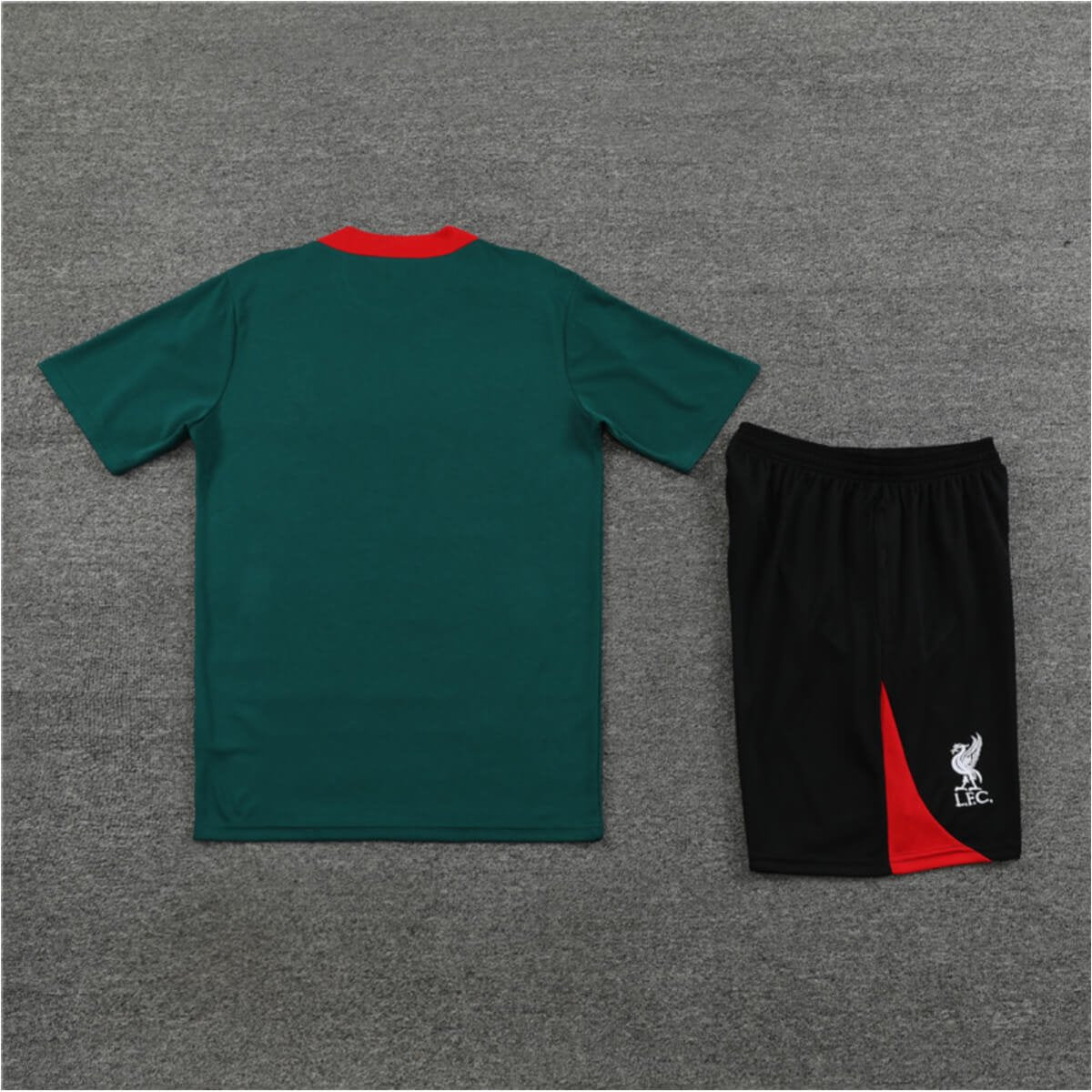 Conjunto Liverpool Treino Camisa e Short Verde 2024/25
