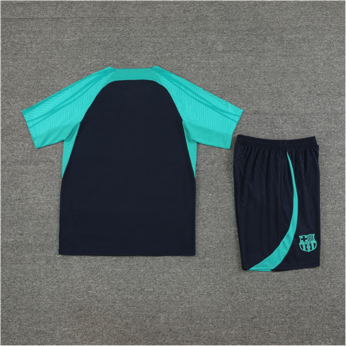 Conjunto Barcelona Treino Camisa e Short Azul Escuro 2023/24