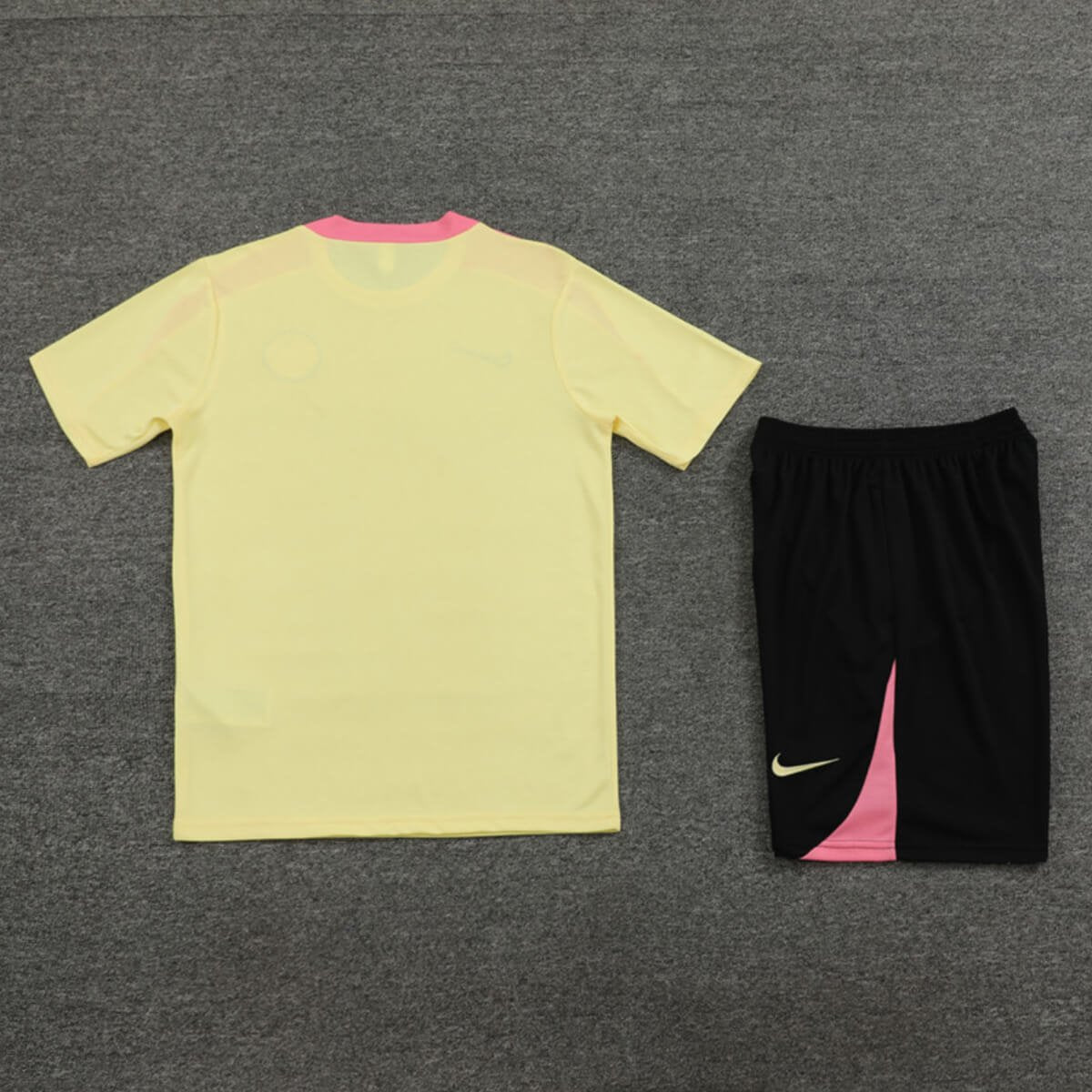 Conjunto PSG Treino Camisa e Short Amarelo 2024/25