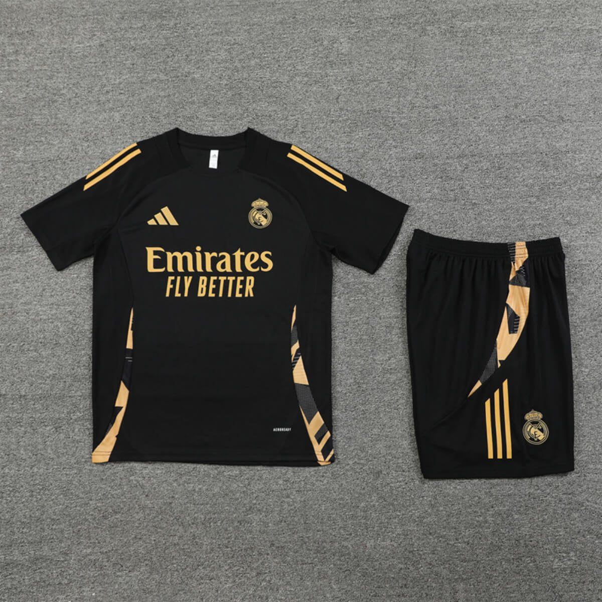 Conjunto Real Madrid Treino Camisa e Short Preta 2024/25