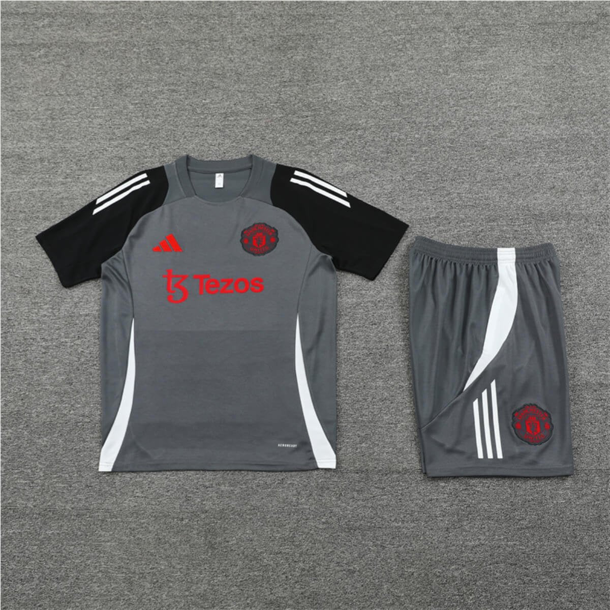 Conjunto Manchester United Treino Camisa e Short Grafite 2024/25