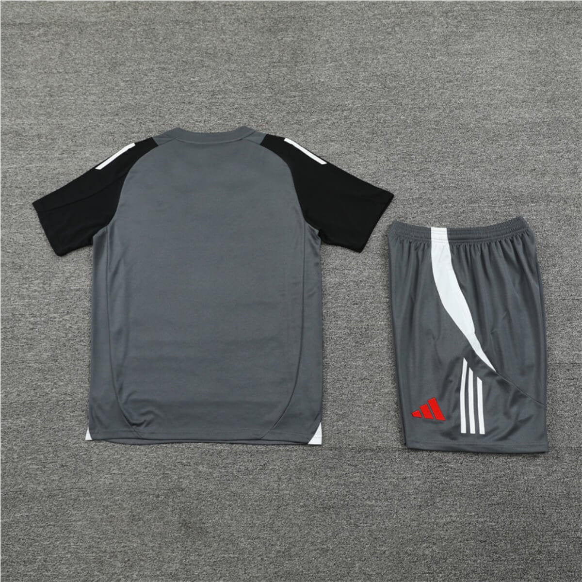 Conjunto Manchester United Treino Camisa e Short Grafite 2024/25