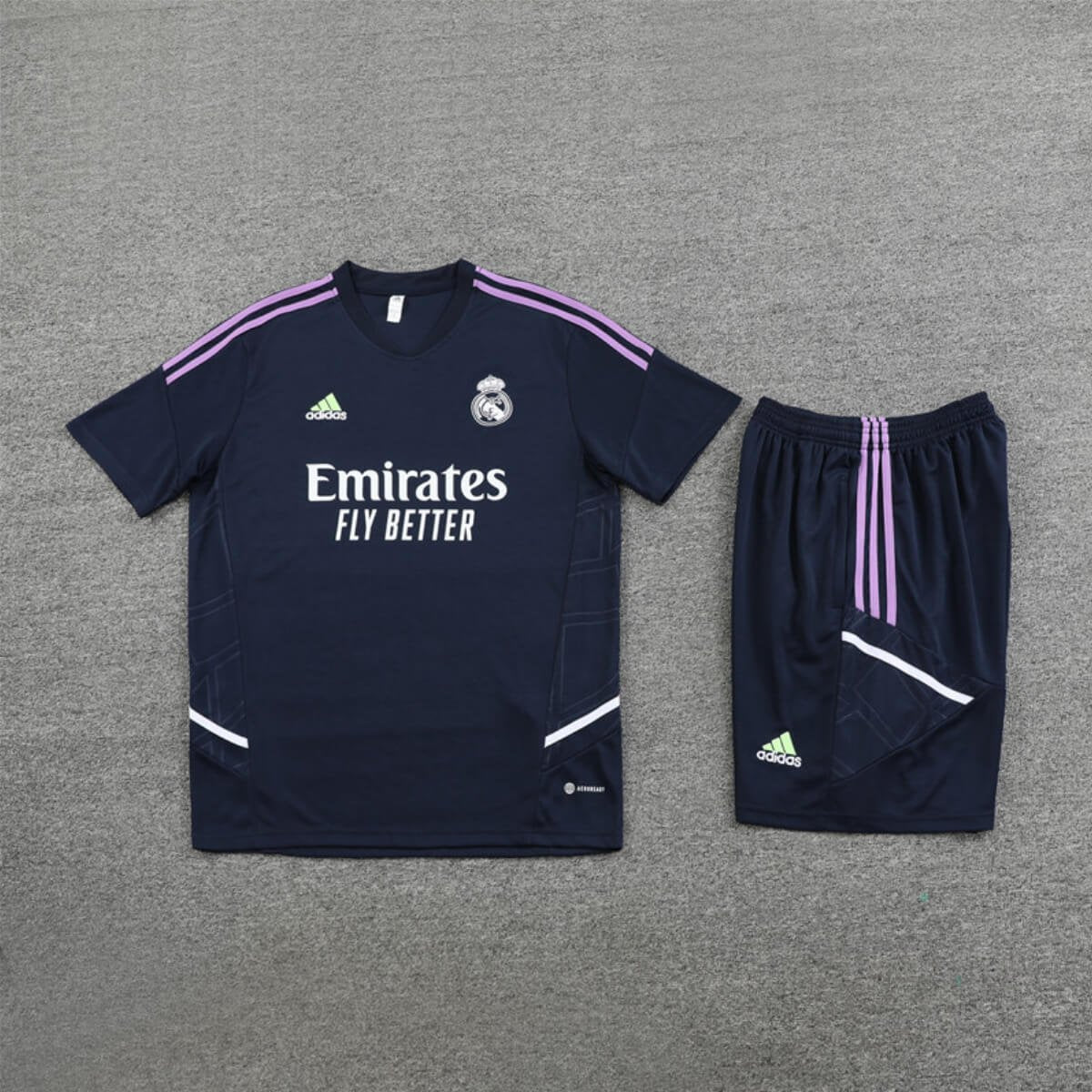 Conjunto Real Madrid Treino Camisa e Short Azul Escuro 2022/23