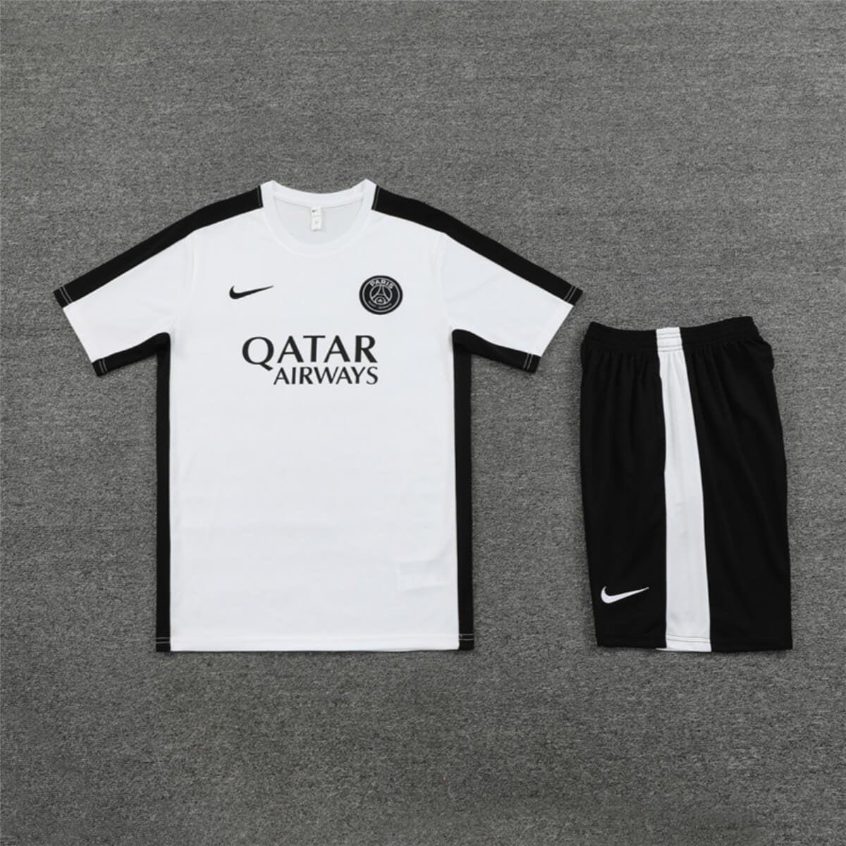 Conjunto PSG Treino Camisa e Short Branco 2023/24