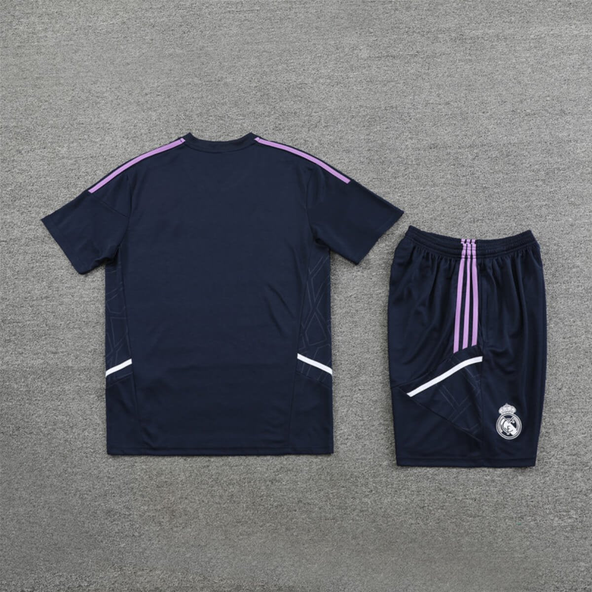 Conjunto Real Madrid Treino Camisa e Short Azul Escuro 2022/23