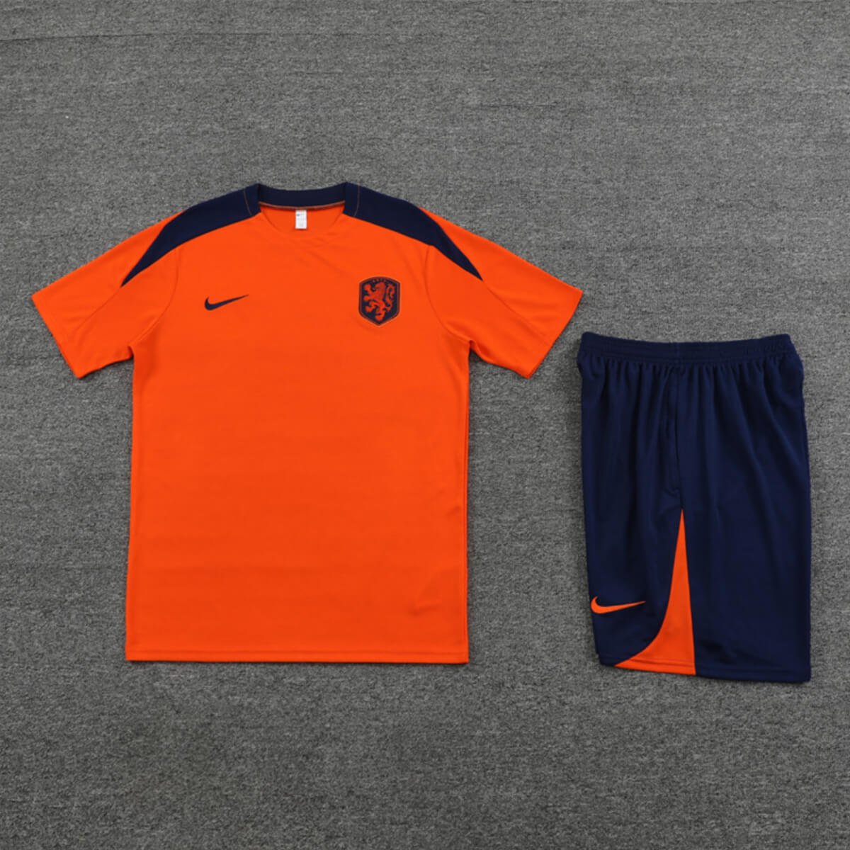 Kit Short e Camisa Holanda Treino Laranja 2024/25