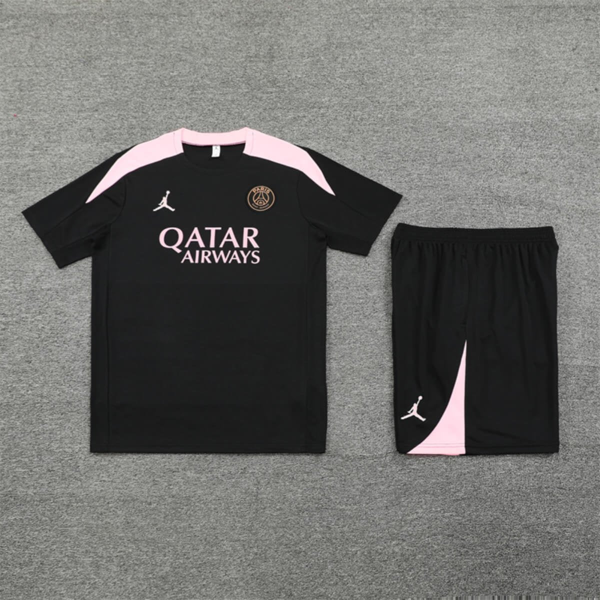 Conjunto PSG Treino Camisa e Short Preta Rosa Jordan 2024/25