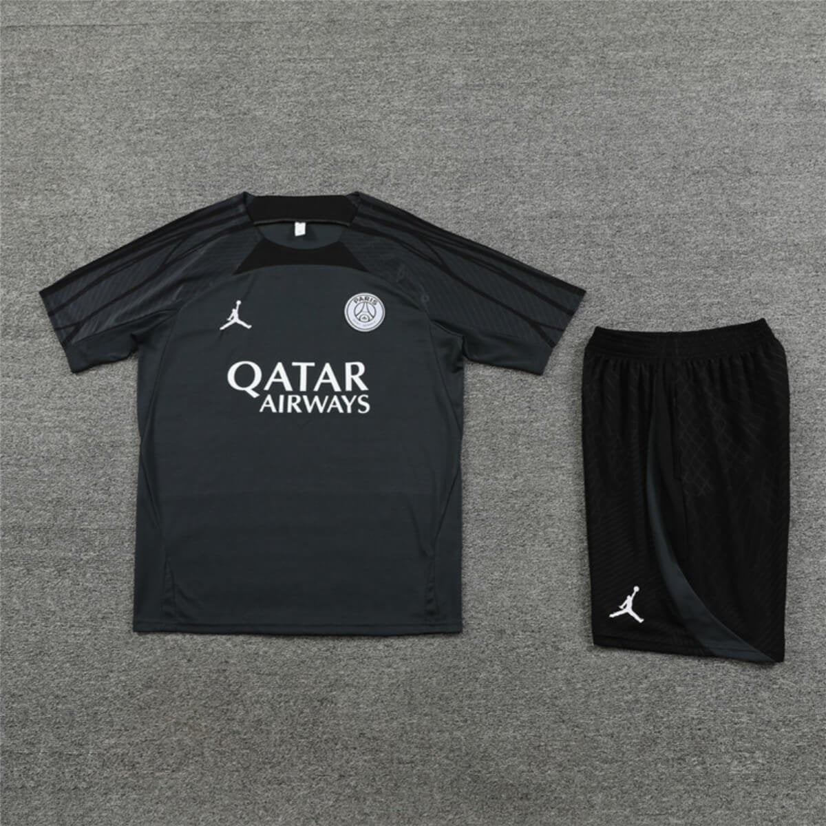 Conjunto PSG Treino Camisa e Short Preta 2023/24