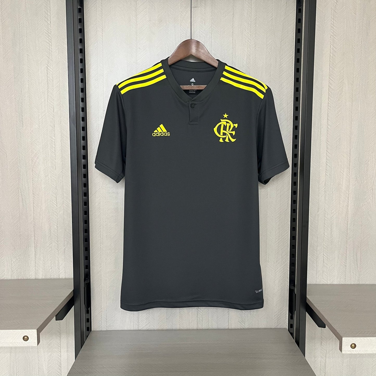 {{ product_title }} – Camisa de Futebol Oficial