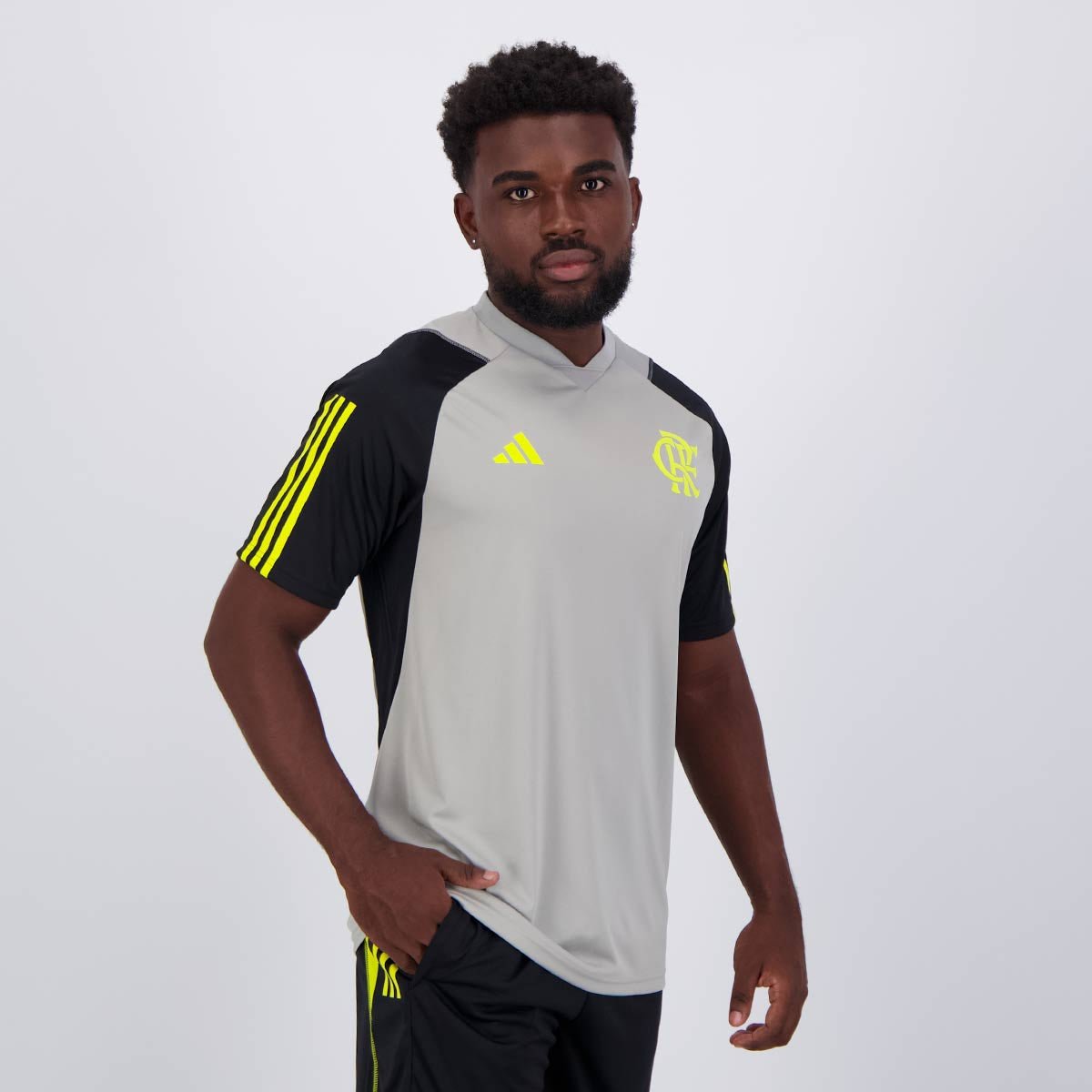 {{ product_title }} – Camisa de Futebol Oficial