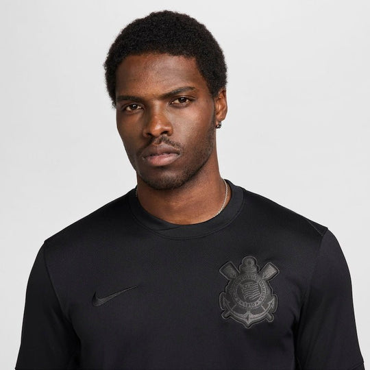 {{ product_title }} – Camisa de Futebol Oficial